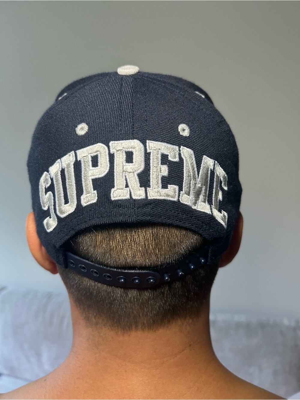 Supreme Men's Black Snapback Cap - Embroidered Logo